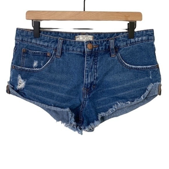 Free People Irreplaceable Cut Off Shorts Distressed Fray - Picture 1 of 12